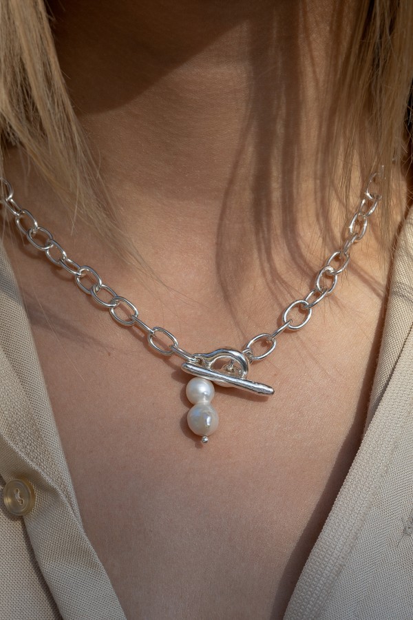 OVAL CHAIN WITH BAROQUE PEARL